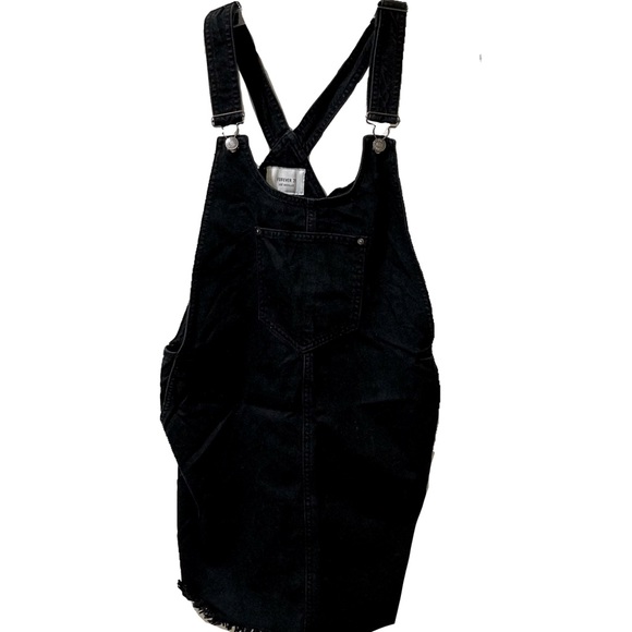 Black Denim Frayed Overall Dress 🔲✨🤍 - Picture 1 of 7